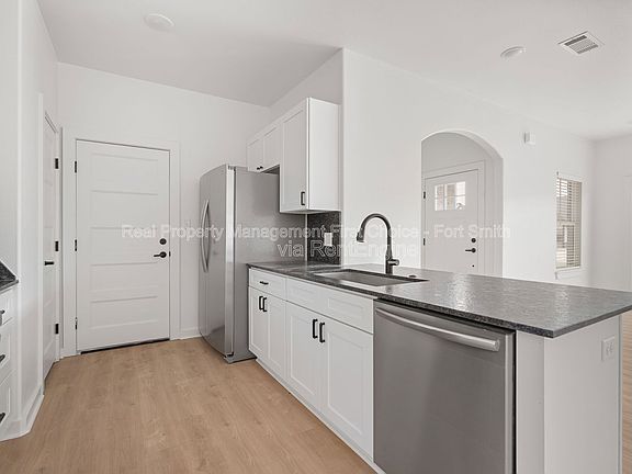 5th image of 8900 Cambria Cir Unit B