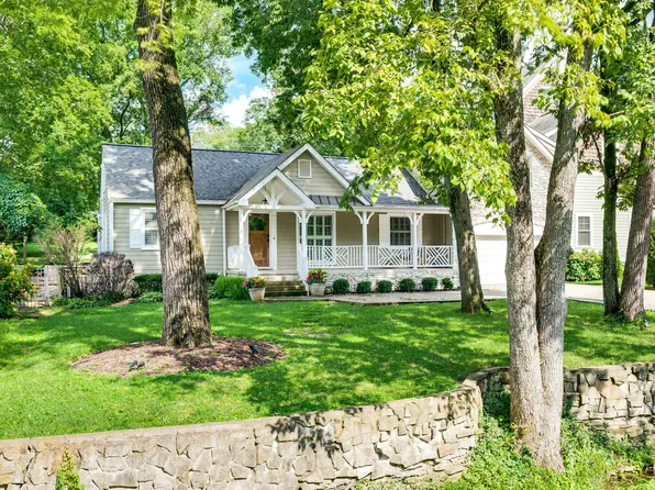 3710 Woodmont Ln, Nashville, TN 37215