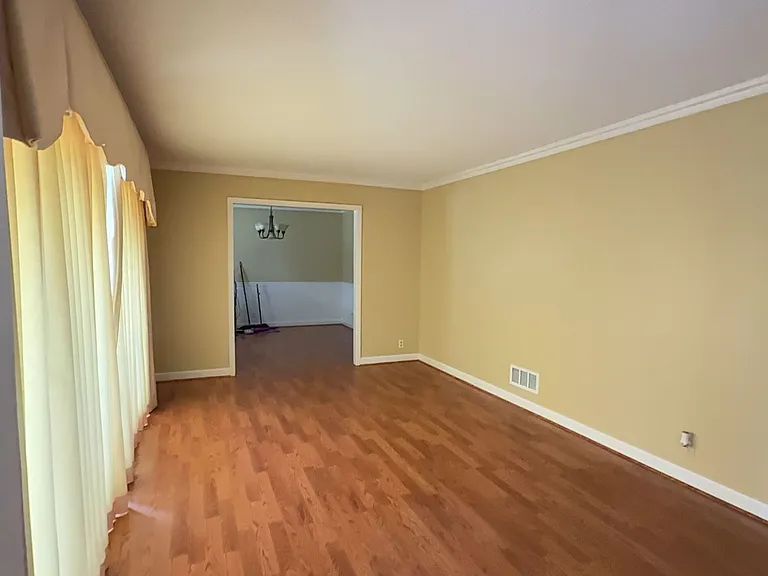 9013 Liberty Hill Rd — Photo 2