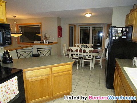 3rd image of 7365 Berkshire Ct