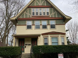 322 Linden Pl, Dekalb, IL 60115