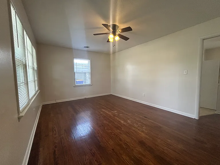 1005 Rose Ave — Photo 6
