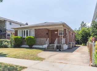 69-16 Cloverdale Blvd, Oakland Gardens, NY