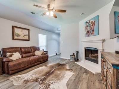 8725 Sierra Trl, Aubrey, TX, 76227