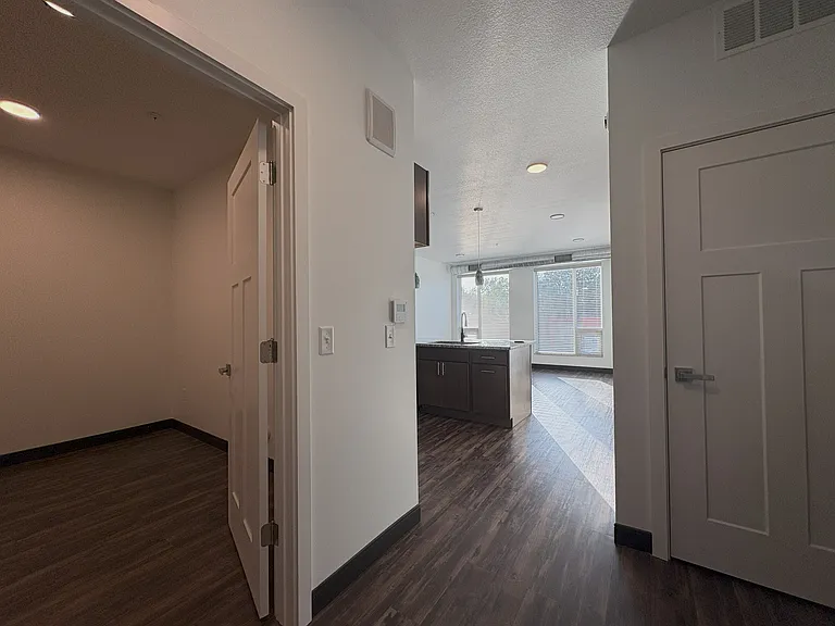 The Pearl Apartments — Photo 12