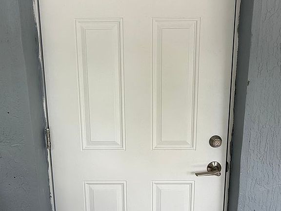 4th image of 211 SW 10th Ave APT 4