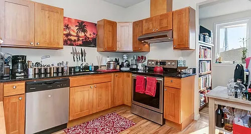 311 Aloha St, Seattle, WA 98109 Photo 1
