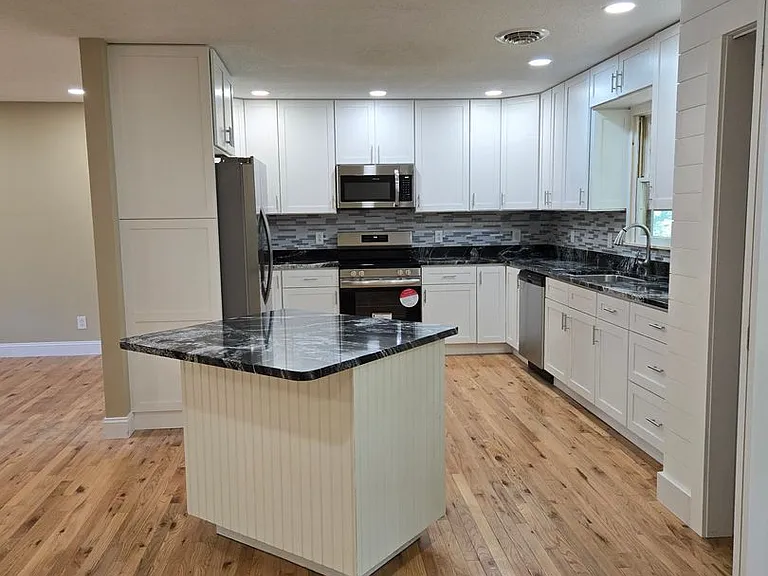 108 Potomac Cir — Photo 16