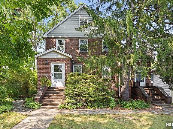 4th image of 173 Linwood Ave