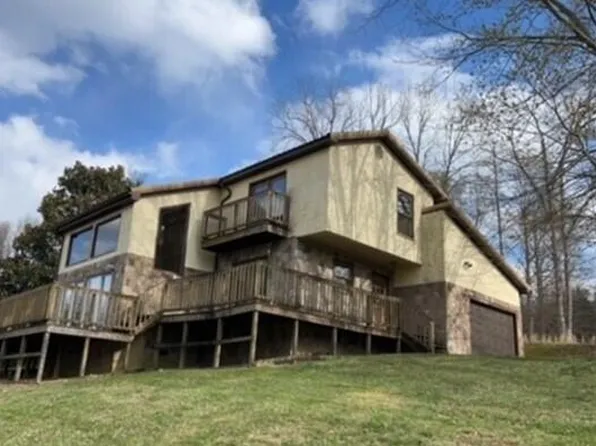 175 Melody Dr, Ewing, VA 24248