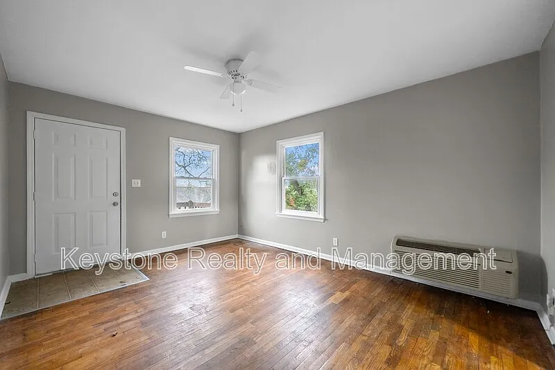 1 bed, 1.0 bath, 600 sqft, $500 — Photo 4