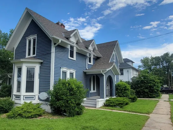 649 E 6th St, York, NE 68467