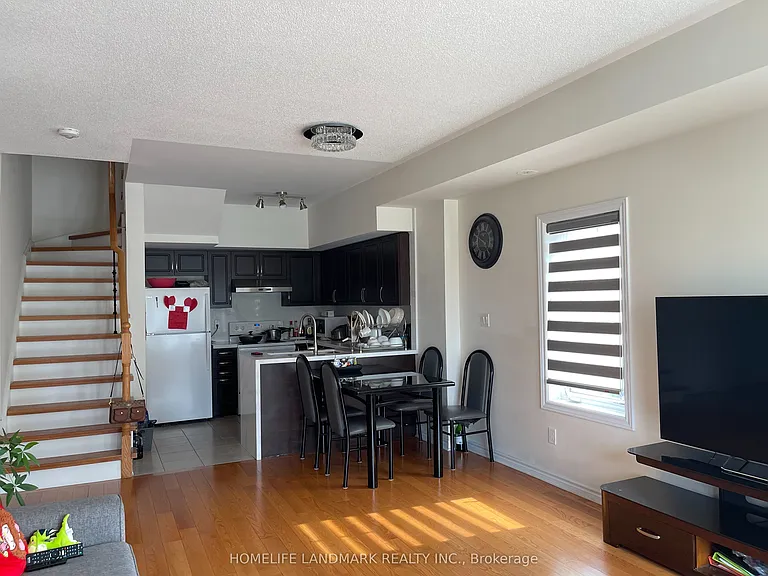 1 Eaton Park Ln #31 — Photo 2
