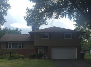 5493 York Ln N, Columbus, OH 43232