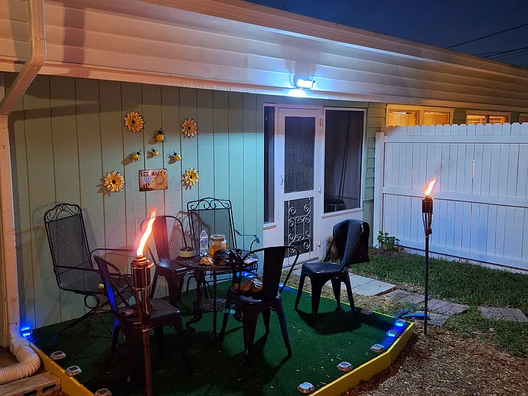 752 Driftwood Ln — Photo 3