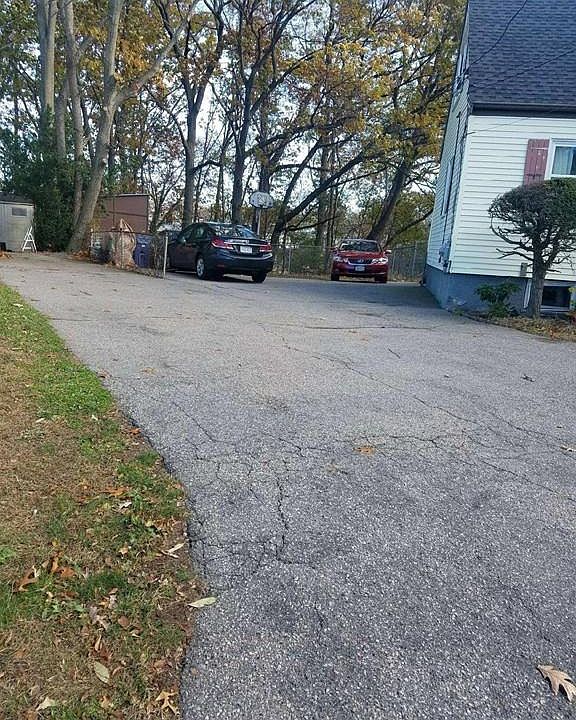 2nd image of 10 Jamestown Ter