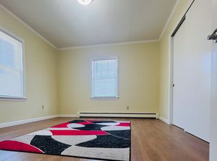 1090 Oregon Rd, Cortlandt Manor, NY 10567