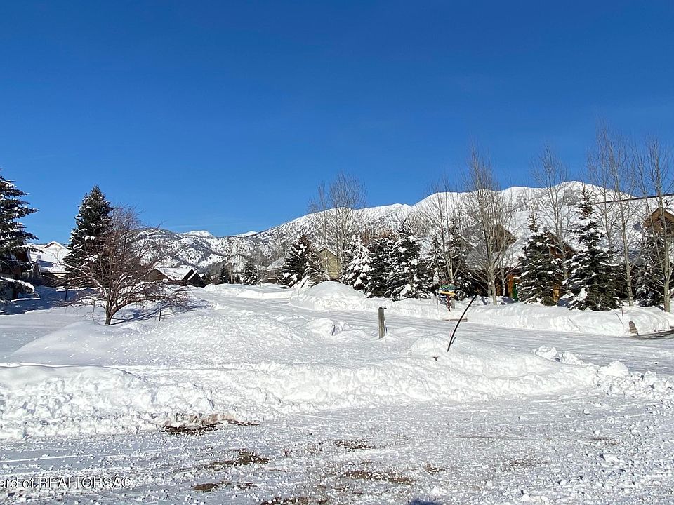 2nd image of 508 Snake River Dr