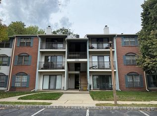 31 Kite Ct, Lawrence Township, NJ 08648