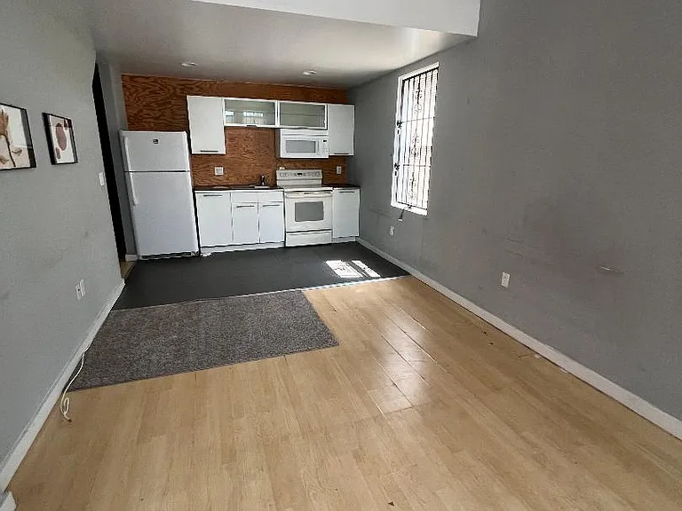 1327 N 16th St #1 — Photo 1