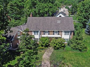 2324 Roxboro Rd, Cleveland Heights, OH 44106