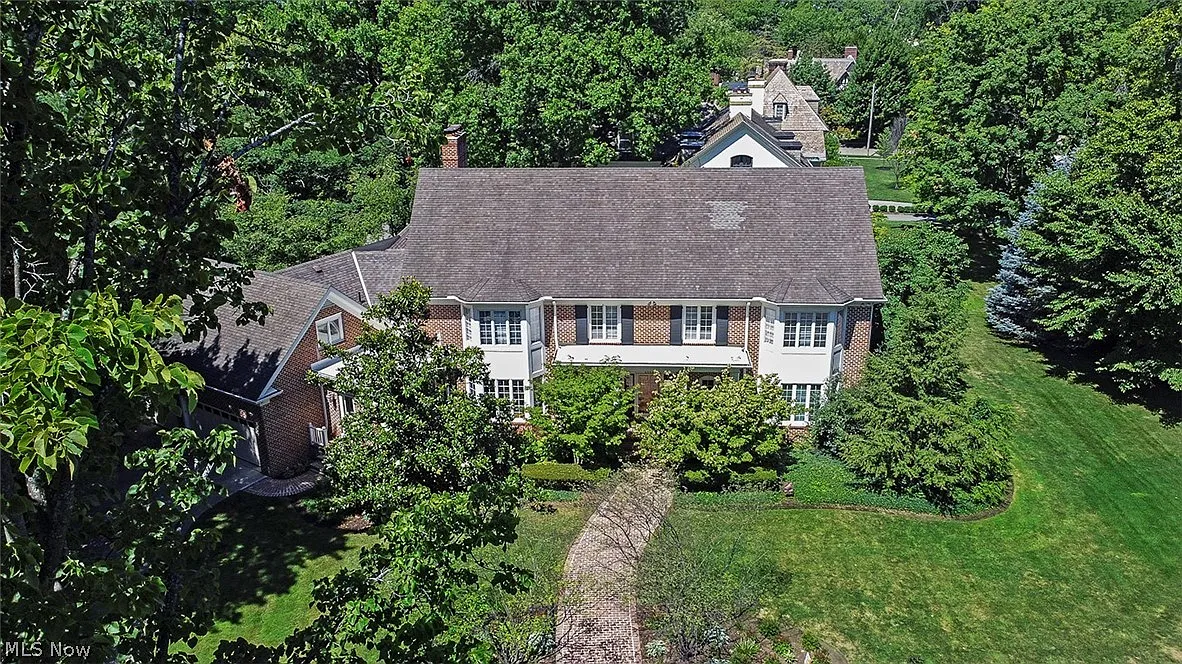2324 Roxboro Rd photo 1