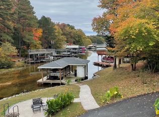1057 Great Creek Dr, Bracey, VA 23919