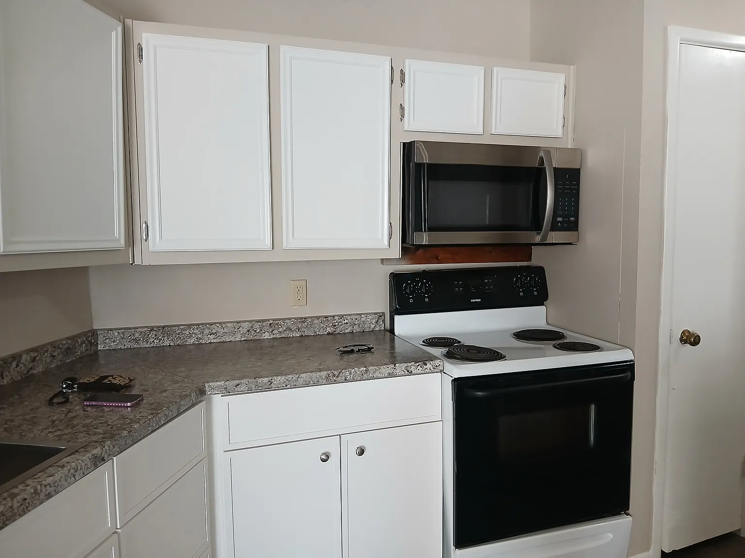 2 bed, 1200 sqft, $1,500 — Photo 3