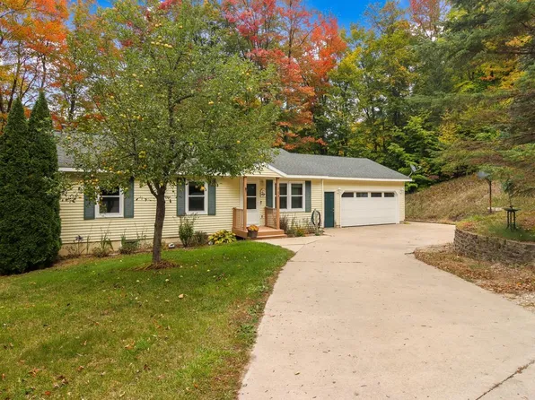 393 Eden St #12, Kingsley, MI 49649