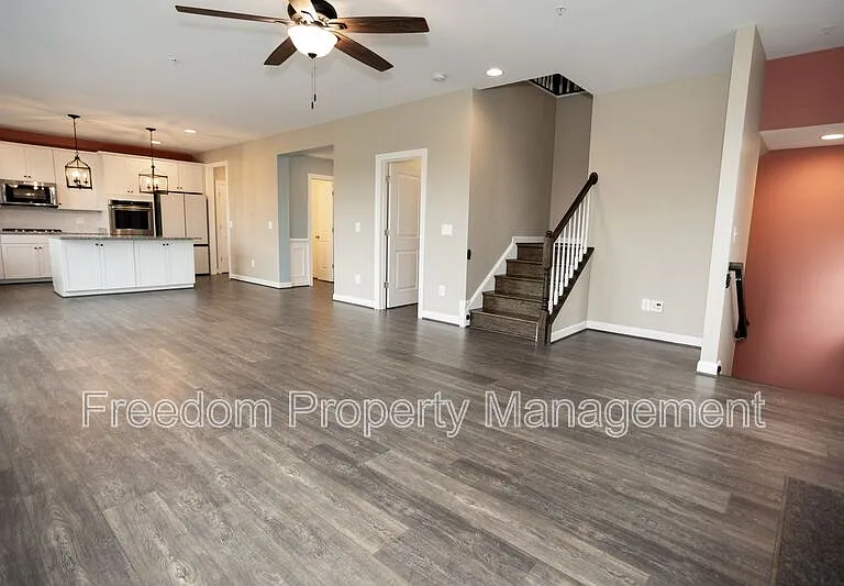 2425 Morgans Point Dr — Photo 17