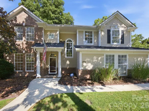 10900 Owl Nest Ln, Charlotte, NC 28277