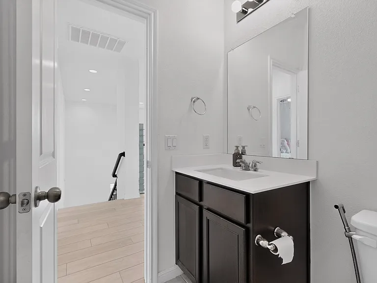 1900 Vinaros Ct — Photo 28