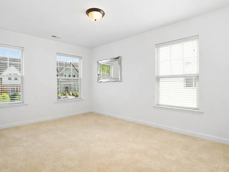 727 Maypearl Ln — Photo 16