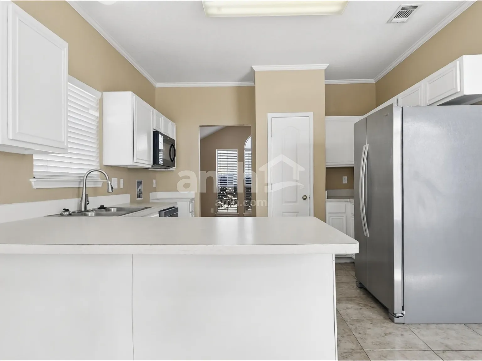 4 bed, 2.5 bath, 2658 sqft, $2,630 — Photo 4