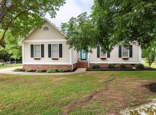 107 W Marley Ln, Simpsonville, SC 29681