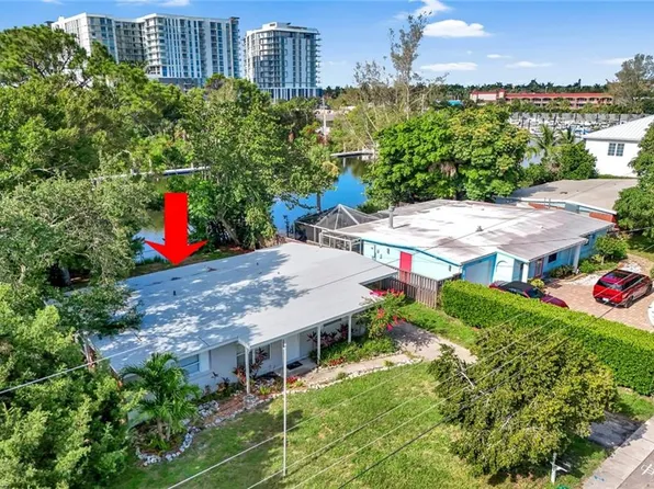 2140 Harbor LN, NAPLES, FL 34104