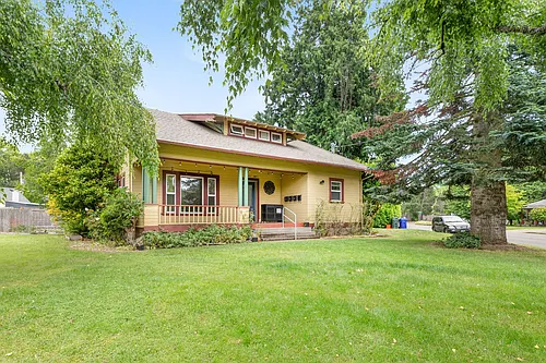 501 NE 3rd St. Photo 1