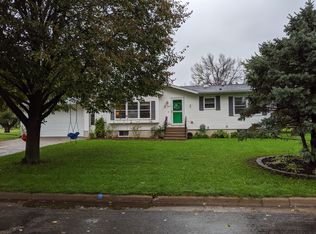 1130 E Pleasant Ave, Arcadia, WI 54612