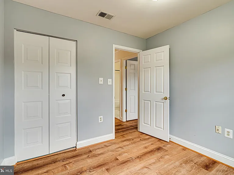 5708 Heritage Crossing Ct — Photo 30