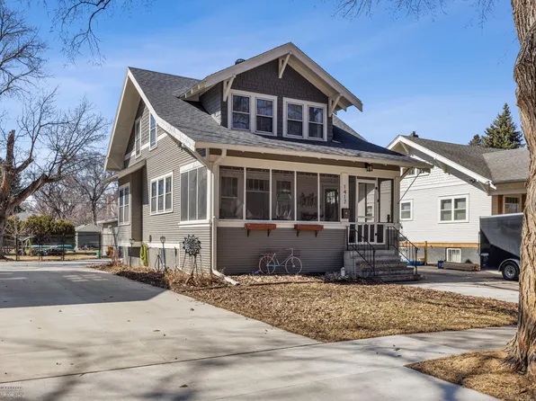 1417 9th St S, Fargo, ND 58103