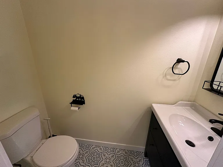 23 Spring Rd — Photo 21