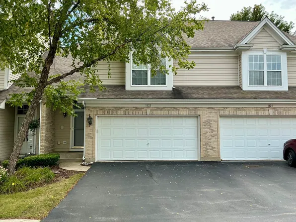 1121 E Danbury Dr, Cary, IL 60013