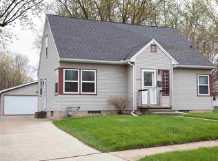 1815 Iowa St, Cedar Falls, IA 50613