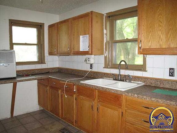 4th image of 211 S Osage St