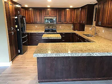 4 bed, 2432 sqft, $3,400 — Photo 2