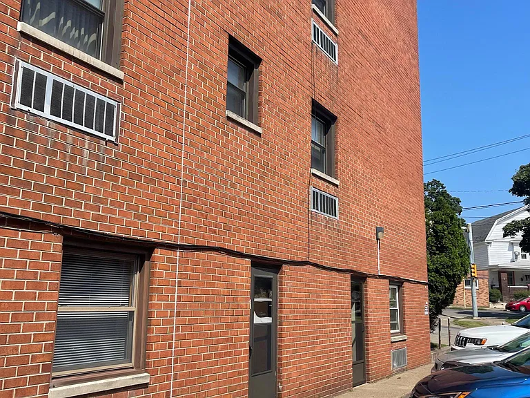 175 N Vine St #1E — Photo 2