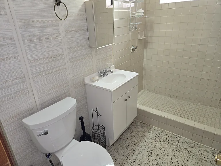 5006 N Barton Rd — Photo 8