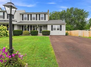 431 Windsor Dr, Harleysville, PA 19438