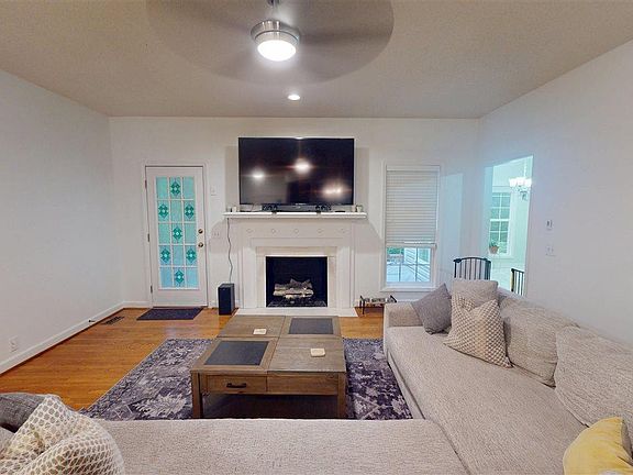 5th image of 1201 Crooked Creek Dr