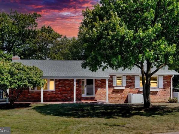 6621 Hulvey Ter, Alexandria, VA 22306